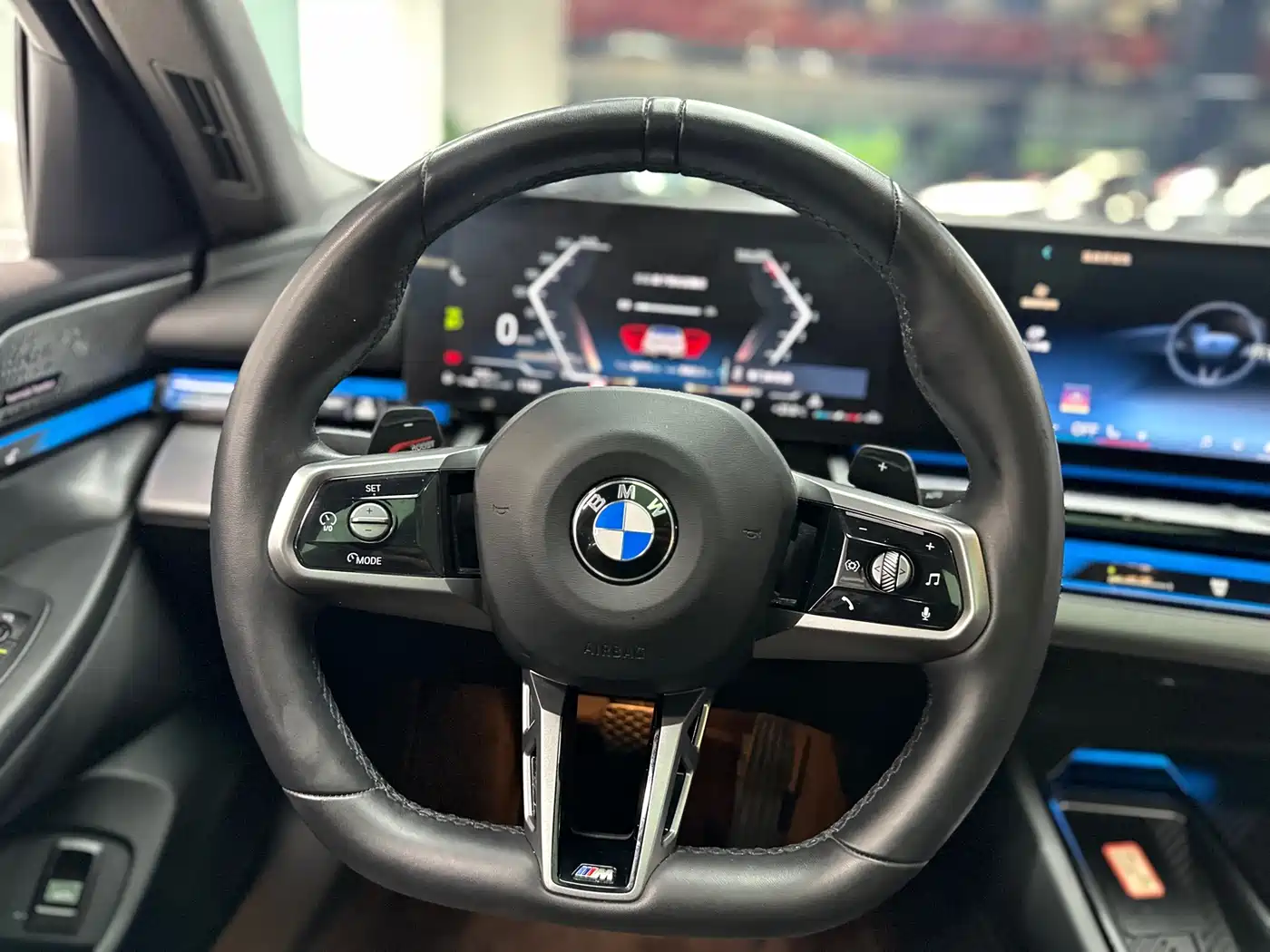 BMW 5 Series 2024 530Li Leading M Sport Package фото 5