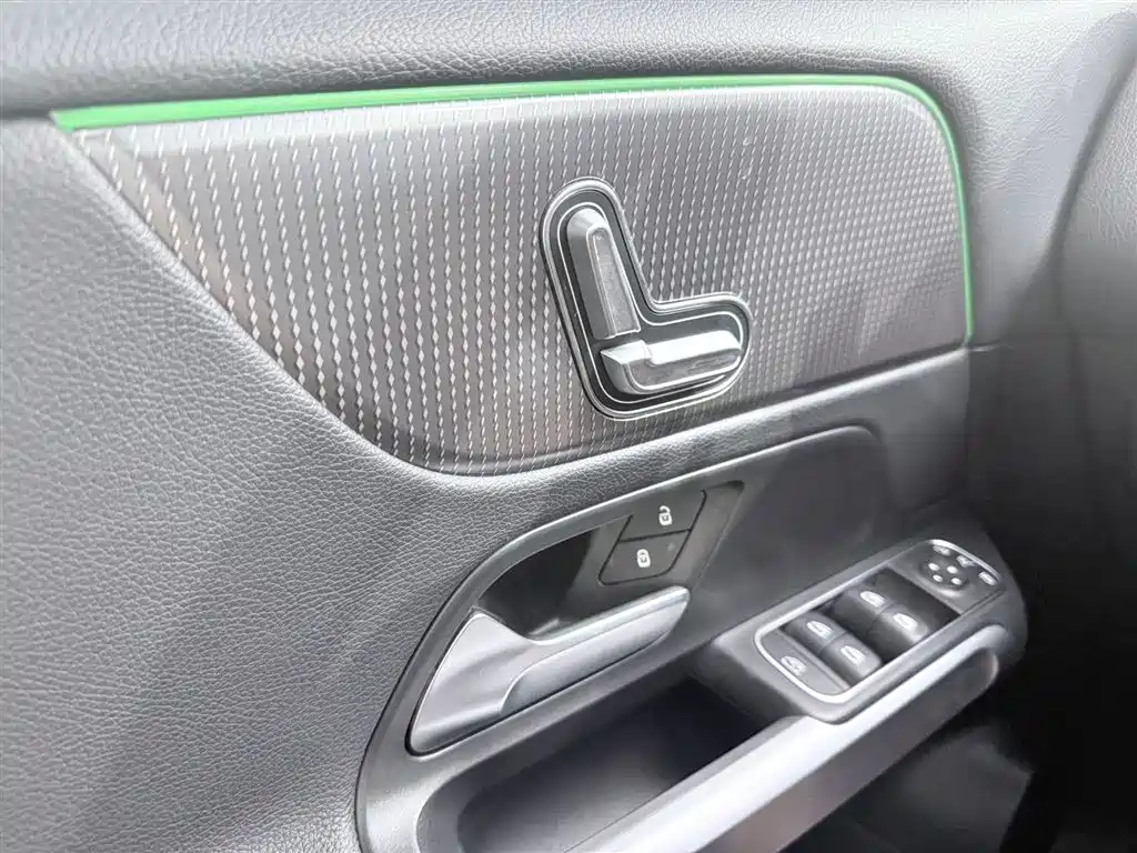 Mercedes-Benz GLB 2020 GLB 180 Style фото 15
