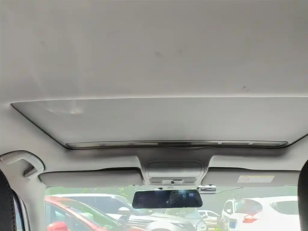 Volkswagen Bora 2018 1.5L Automatic Comfort фото 18