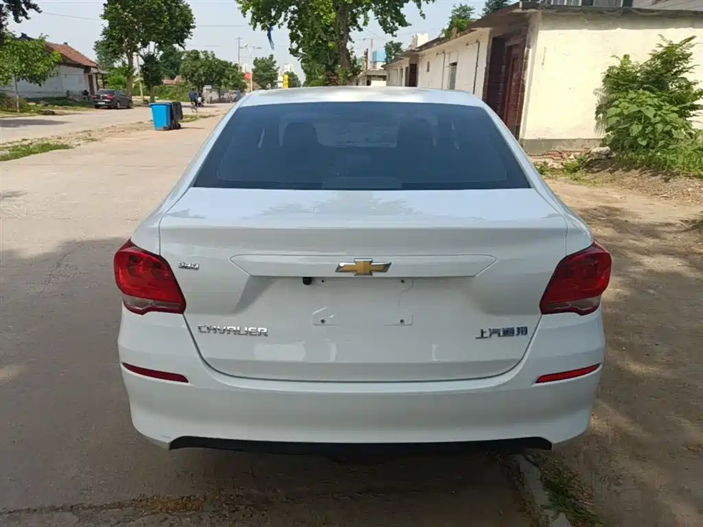 Chevrolet Cavalier 2018 320 Auto Enjoy Sunroof Edition фото 6