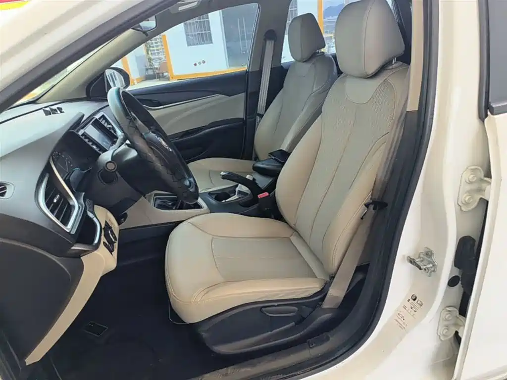 Buick Excelle 2016 15N Manual Elite фото 15