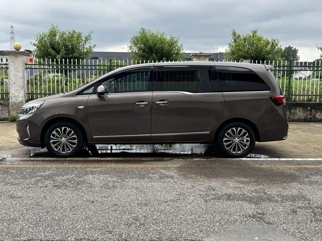 Buick GL8 2022 Land Business Class 652T Luxury фото 3