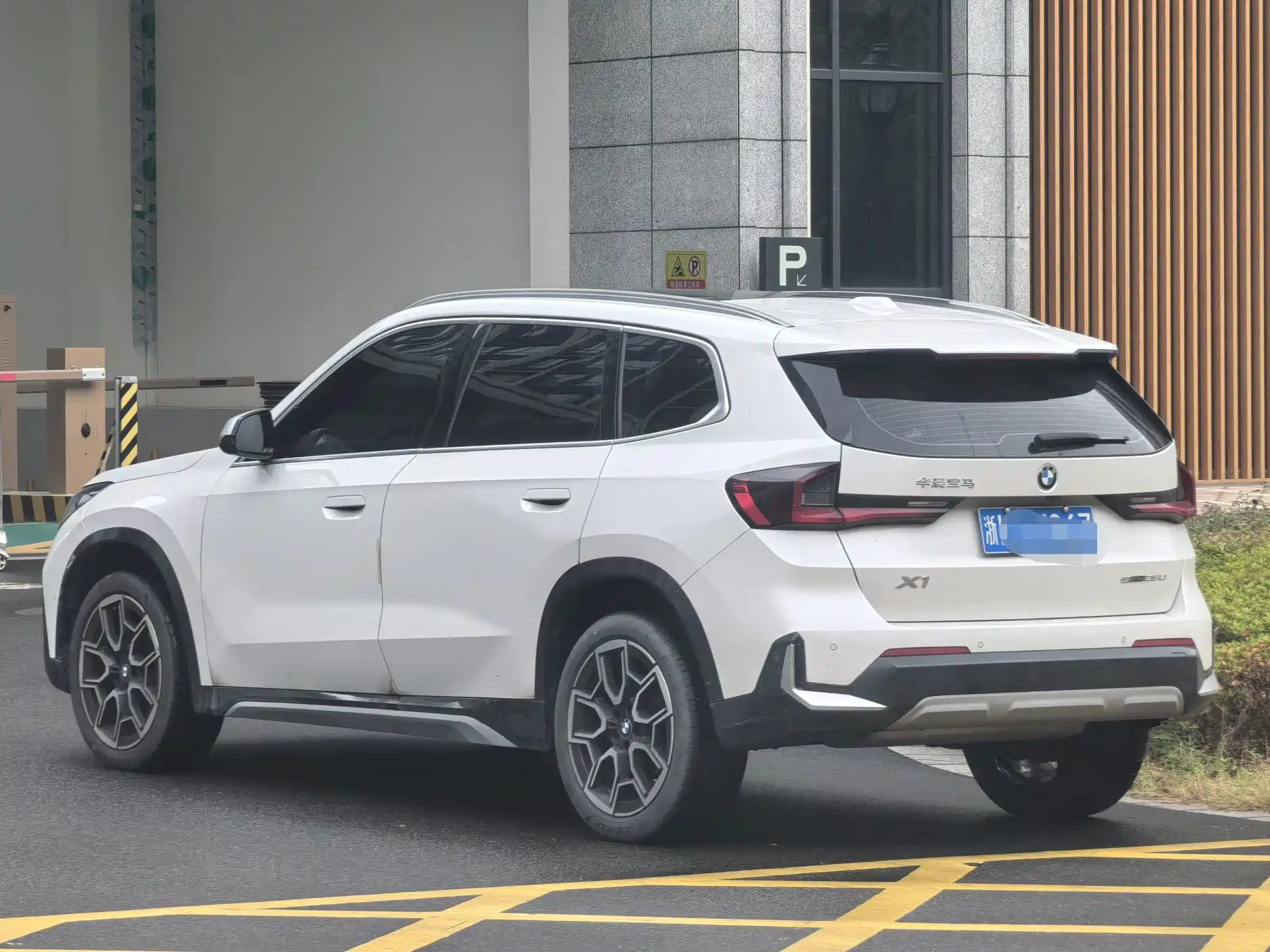 Photo 4 - BMW X1