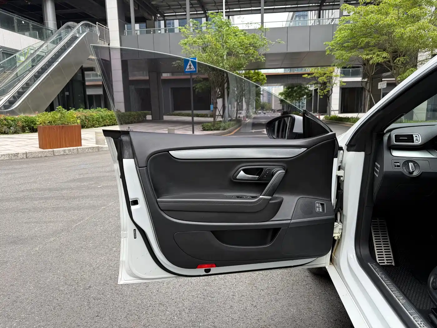 Volkswagen FAW-Volkswagen CC 2016 Model 1.8TSI Premium фото 13