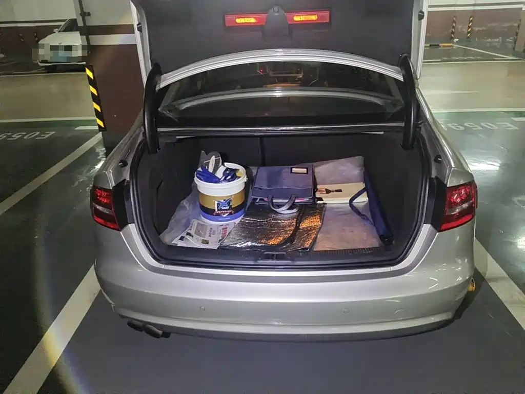 Фото 13 - Audi A4L