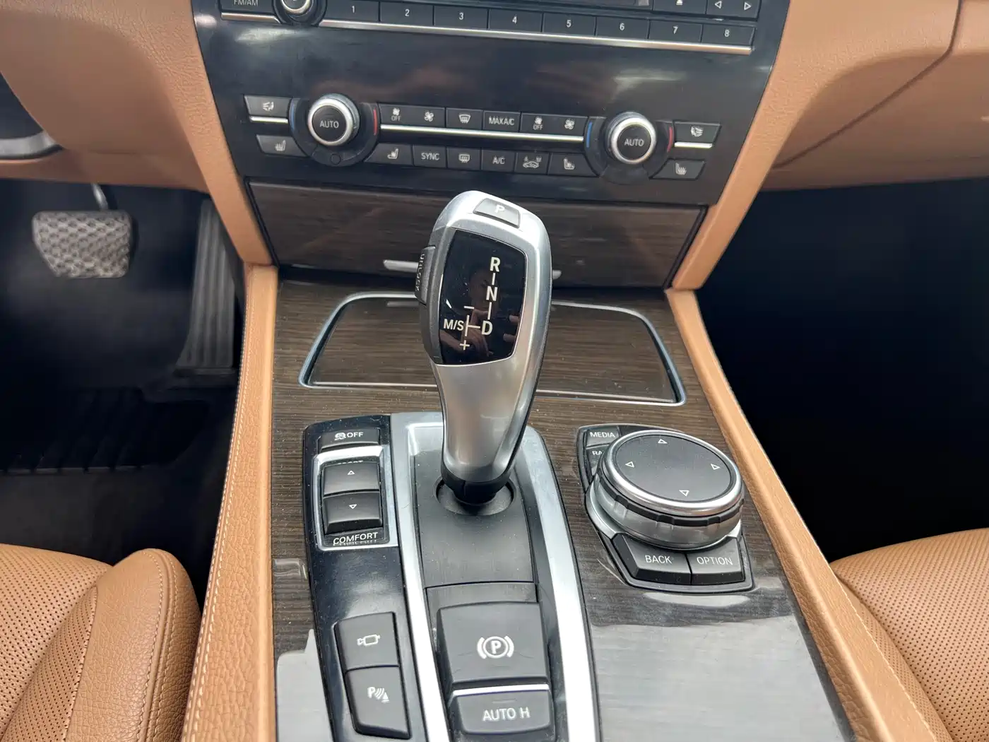 BMW 7 Series 2013 Model 730Li Luxury фото 20