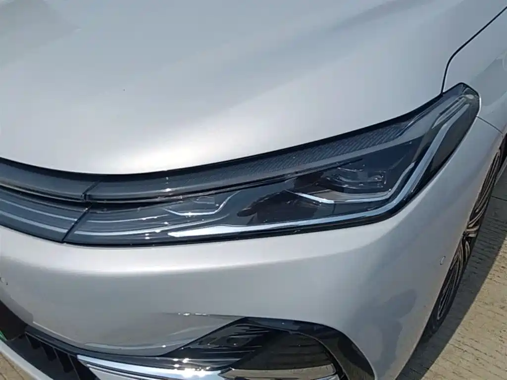 Geely Galaxy Galaxy A7 2025 EM-i фото 24