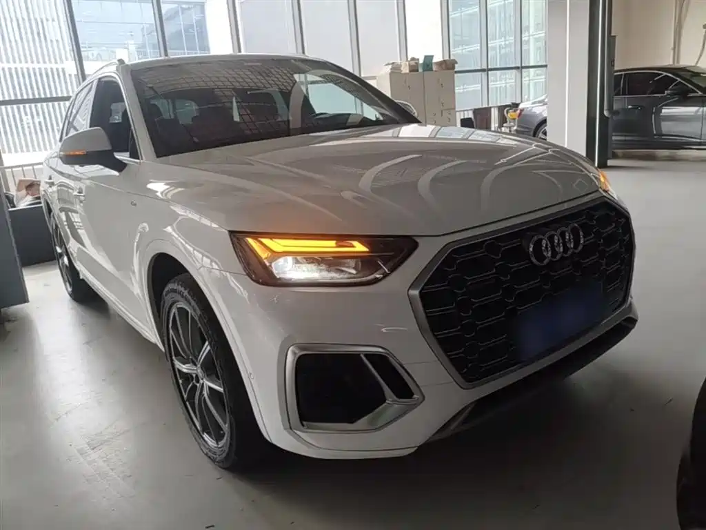 Audi Q5L 2022 Facelift 40T Luxury Dynamic фото 4