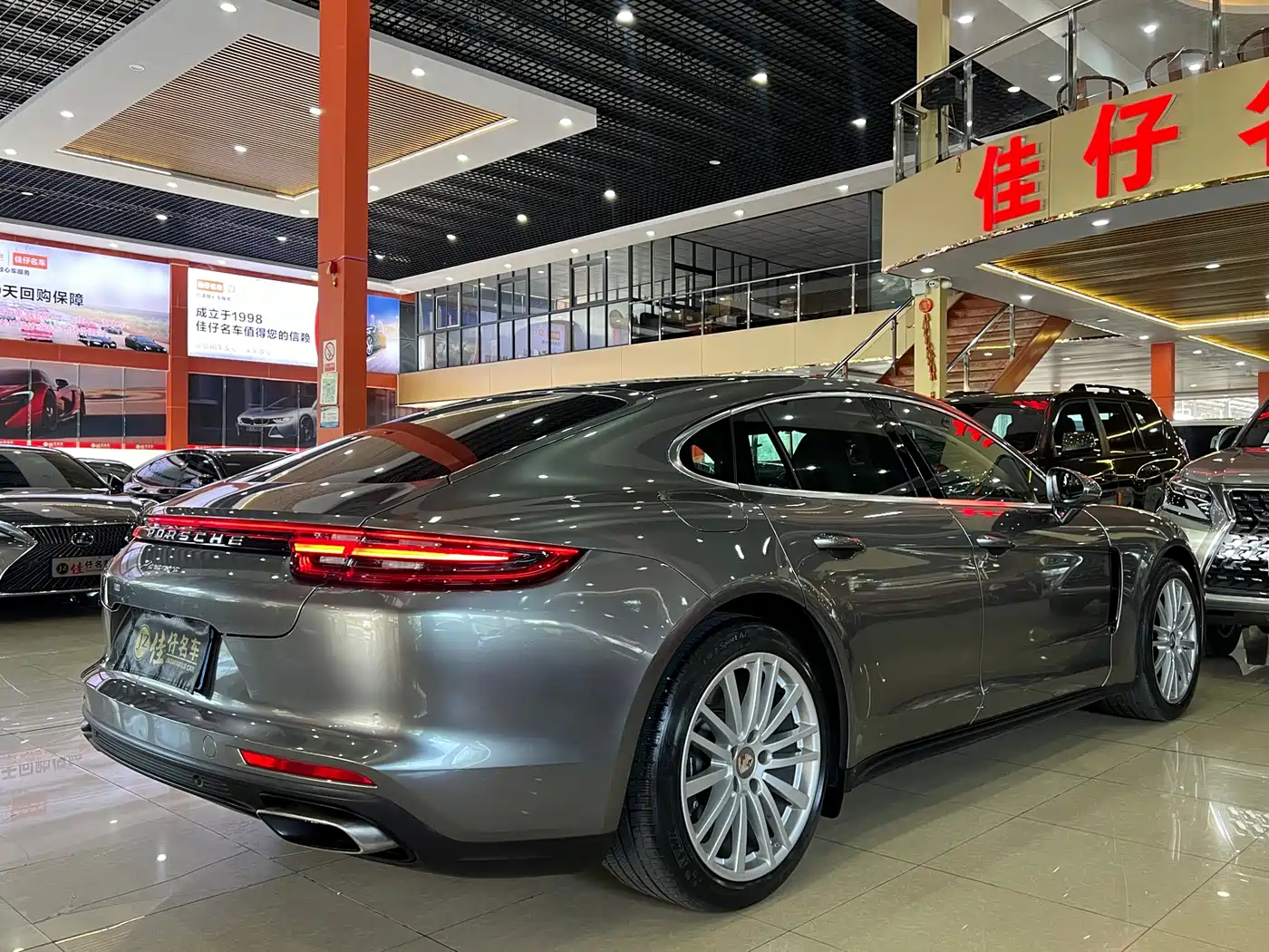 Porsche Panamera 2017 Panamera 3.0T фото 5