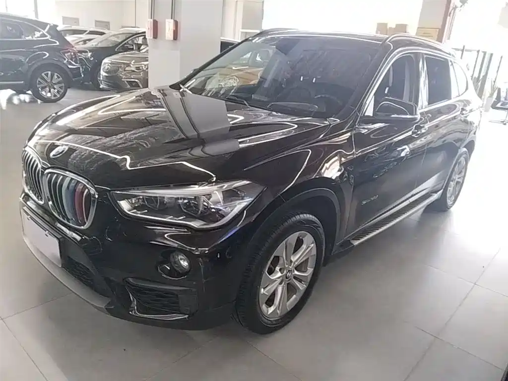 BMW X1 2016 sDrive18Li Premium Model фото 2