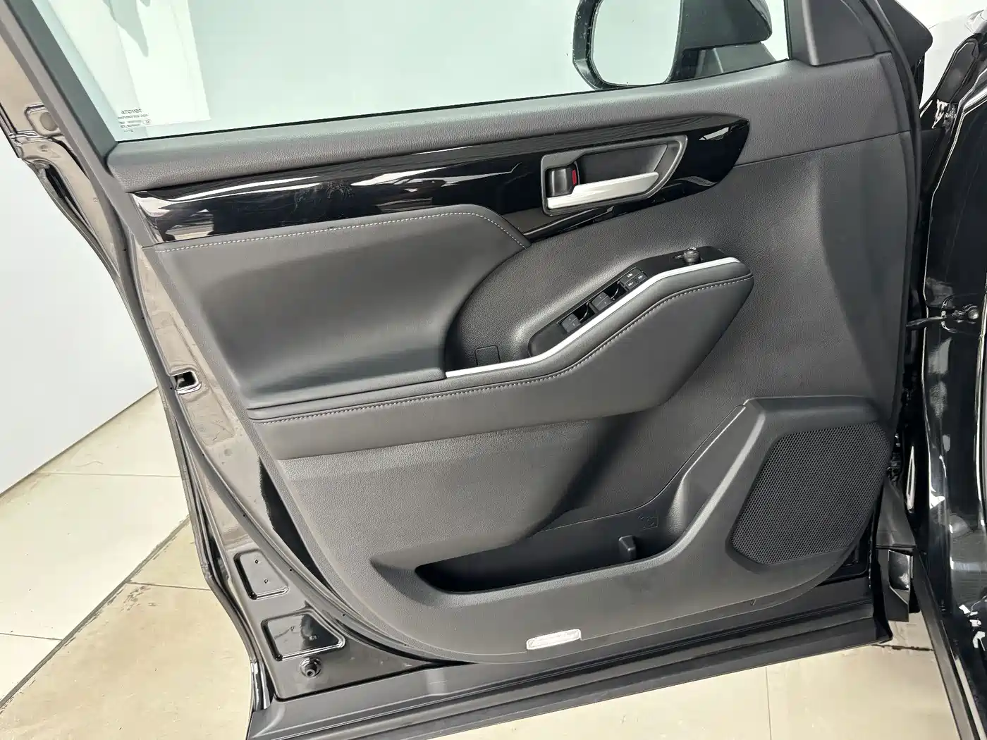 Фото 10 - Toyota Highlander