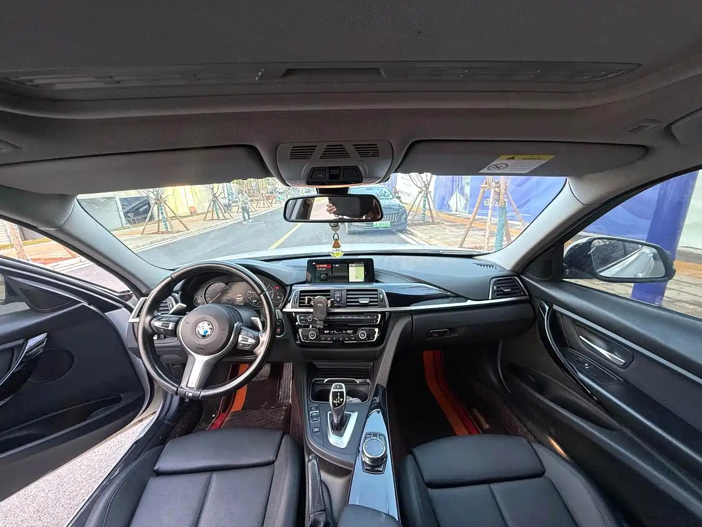 BMW 3 Series 2018 320Li Leading M Sport Package фото 6