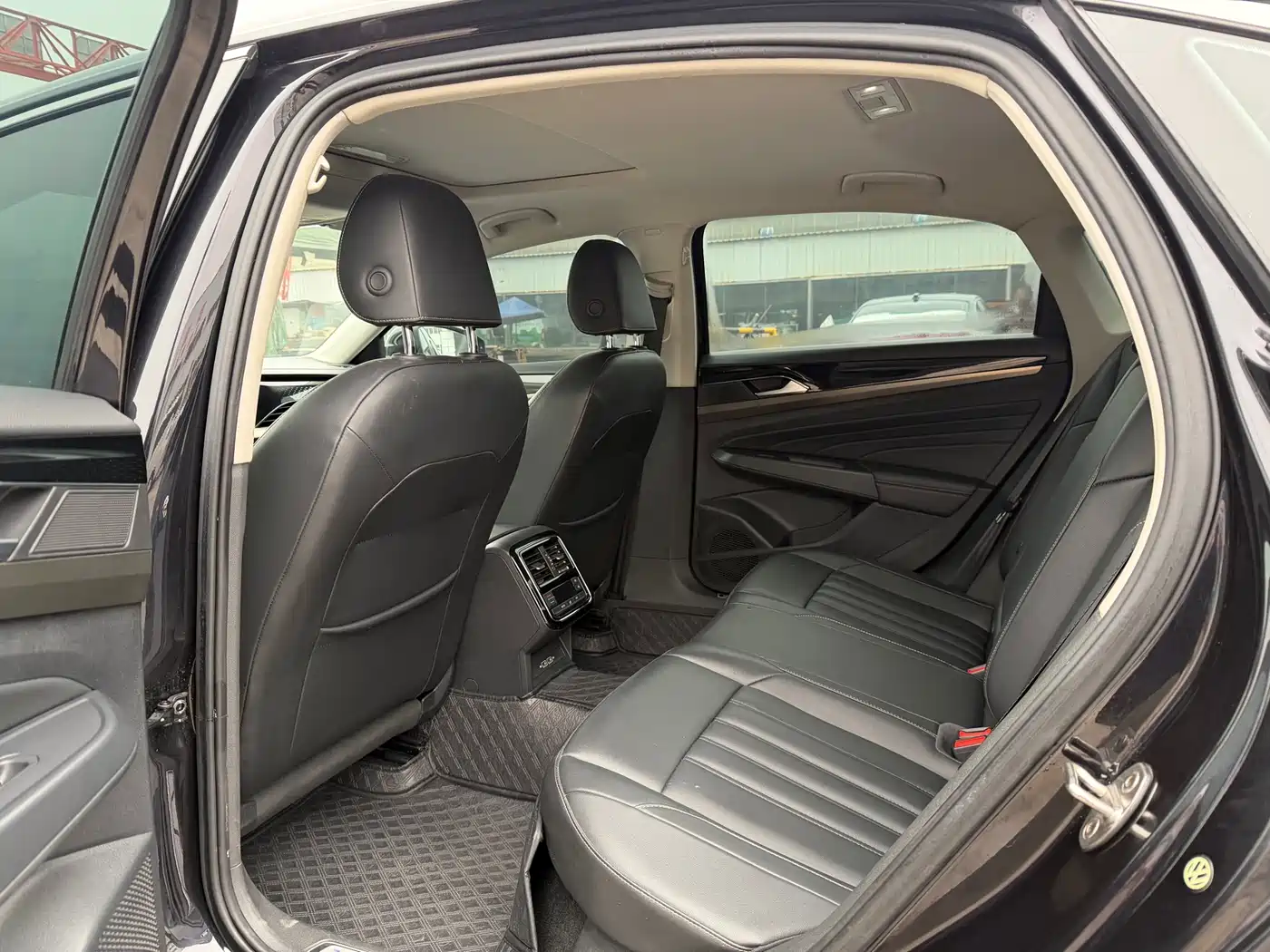 VOLKSWAGEN PASSAT NEW ENERGY