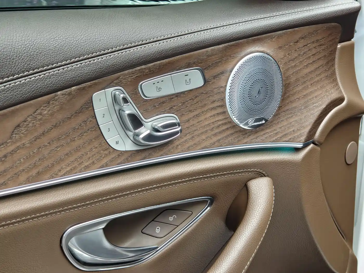 Mercedes-Benz E-Class 2019 E 300 L Fashion фото 8