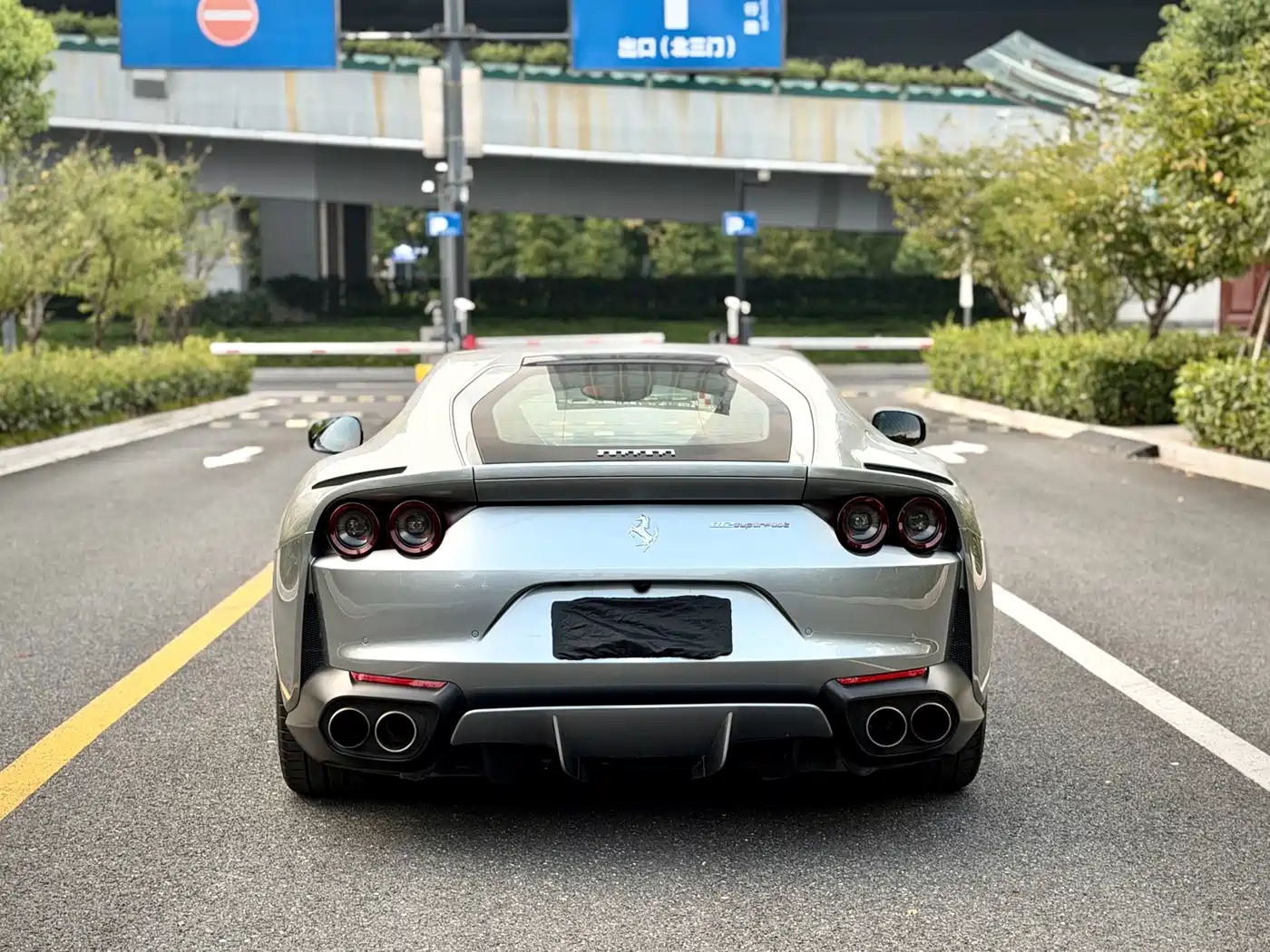 Ferrari 812 2019 2017 6.5L Superfast