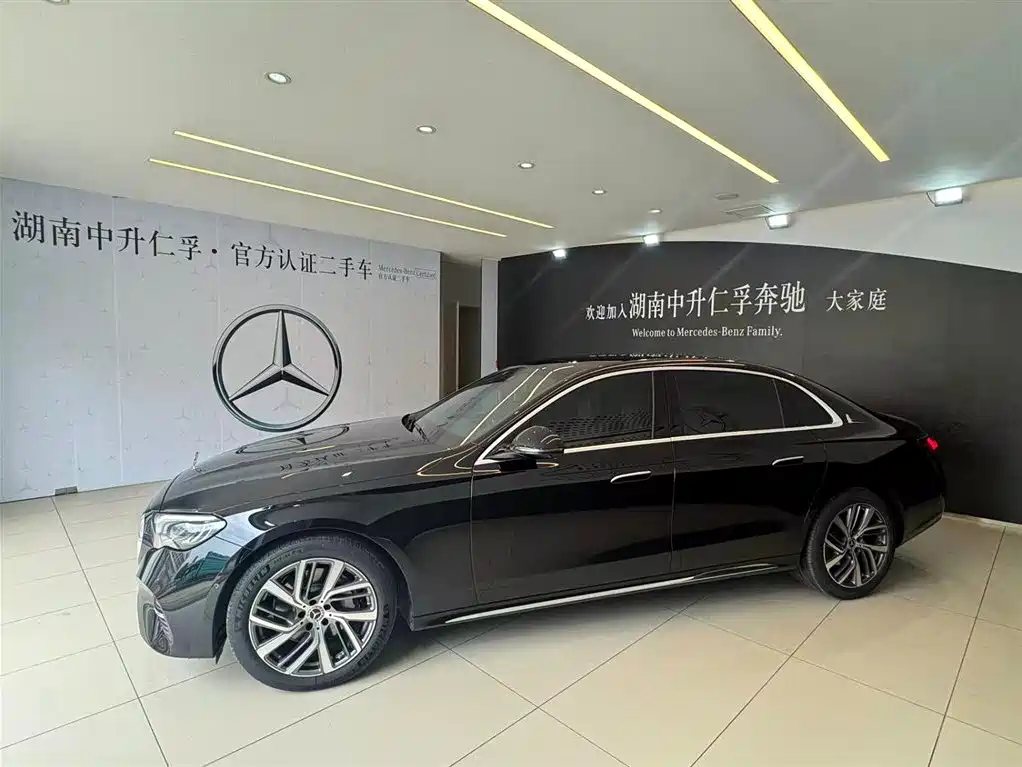 Mercedes-Benz E-Class 2025 E 300 L Fashion фото 3