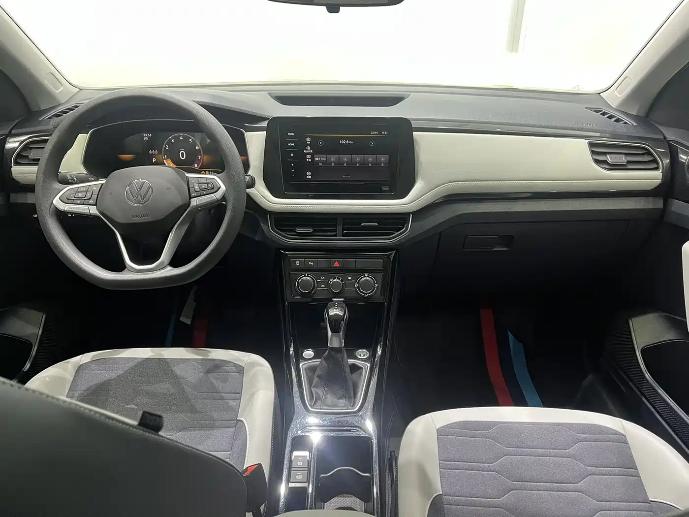 VOLKSWAGEN TUYUE