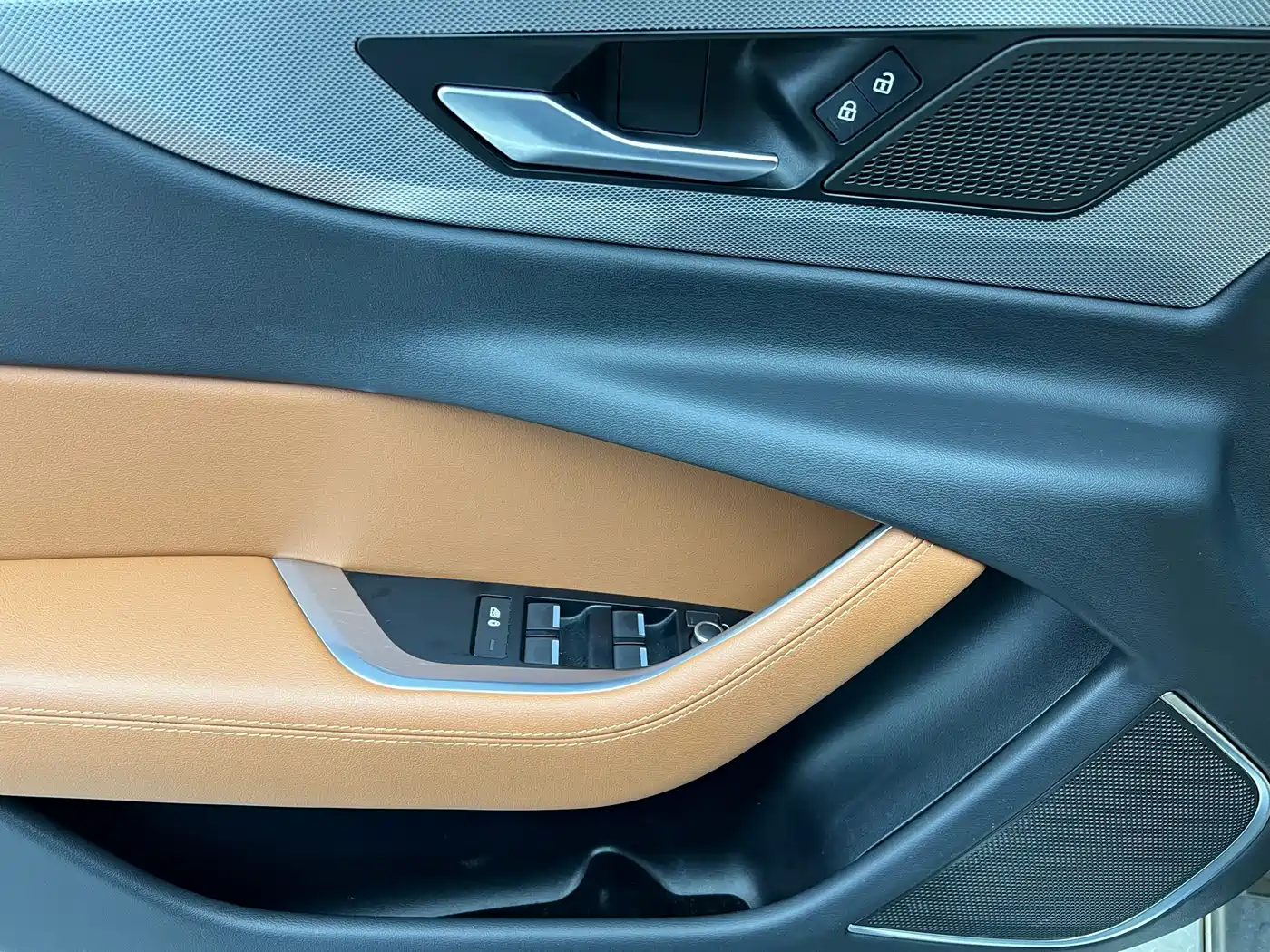 JAGUAR XEL