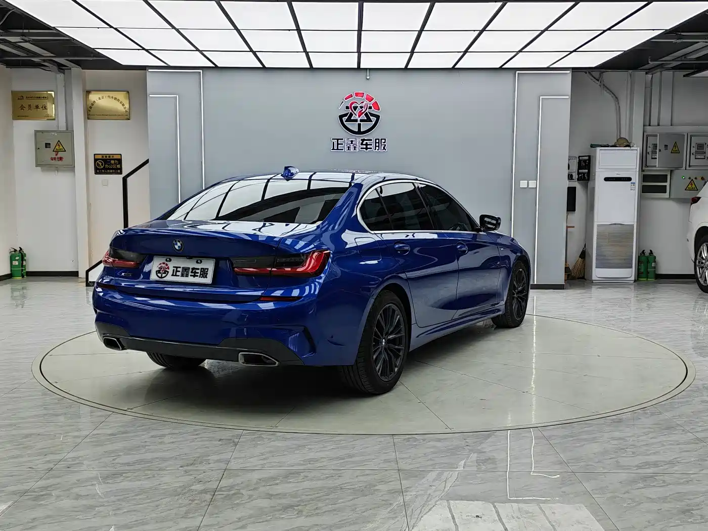 BMW 3 Series 2020 325Li xDrive M Sport Package фото 16