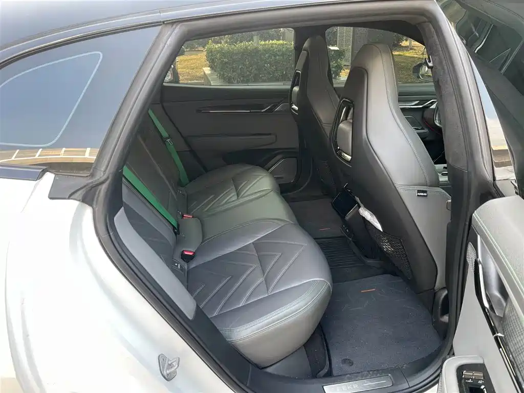 ZEEKR EXTREME KRYPTON 001