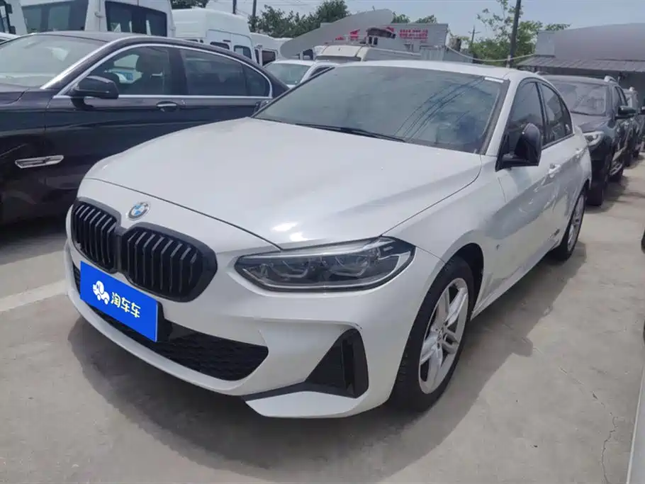 BMW 1 Series 2021 120i M Sport Shadow Edition