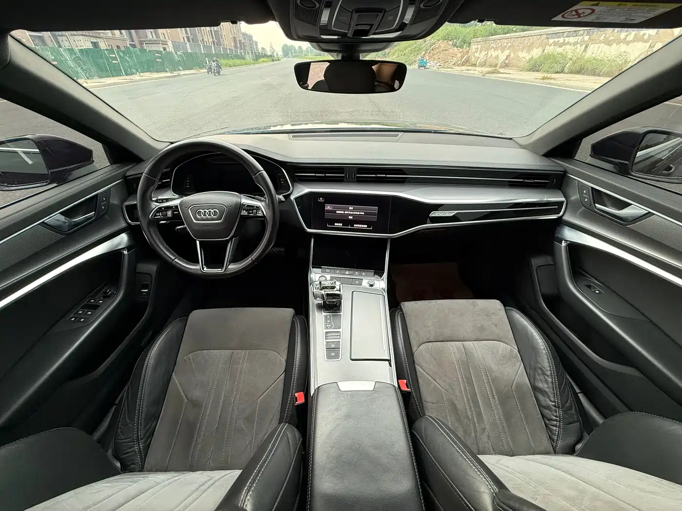 Audi A6L 2021 40 TFSI Luxury Sport фото 4