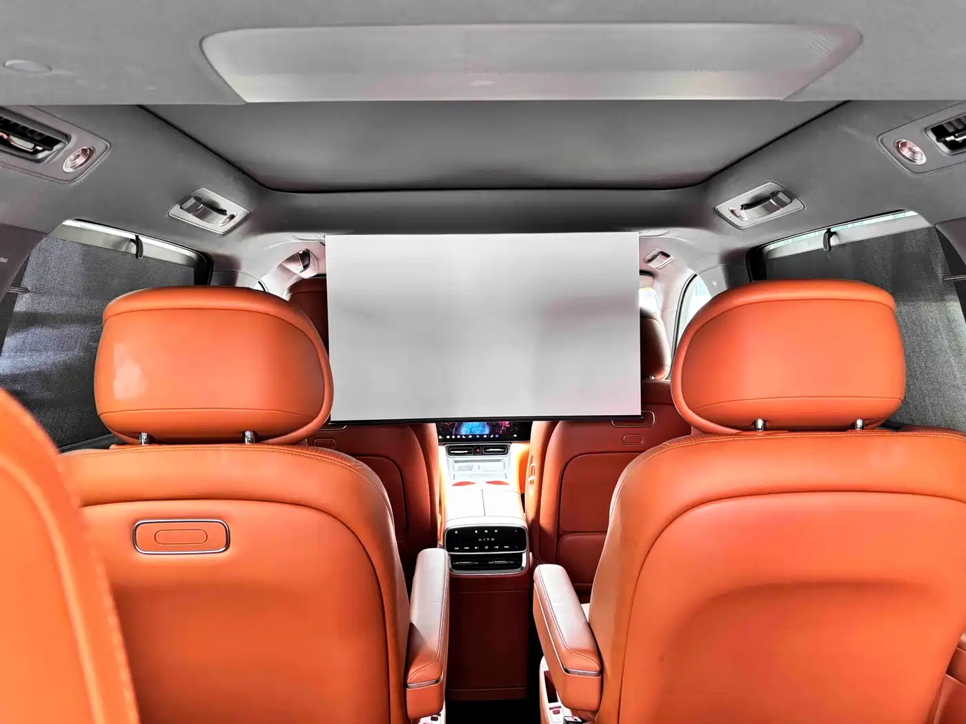 AITO Wenjie AITO M8 2025 Extended Range Ultra 53.4kWh 6-Seater фото 10