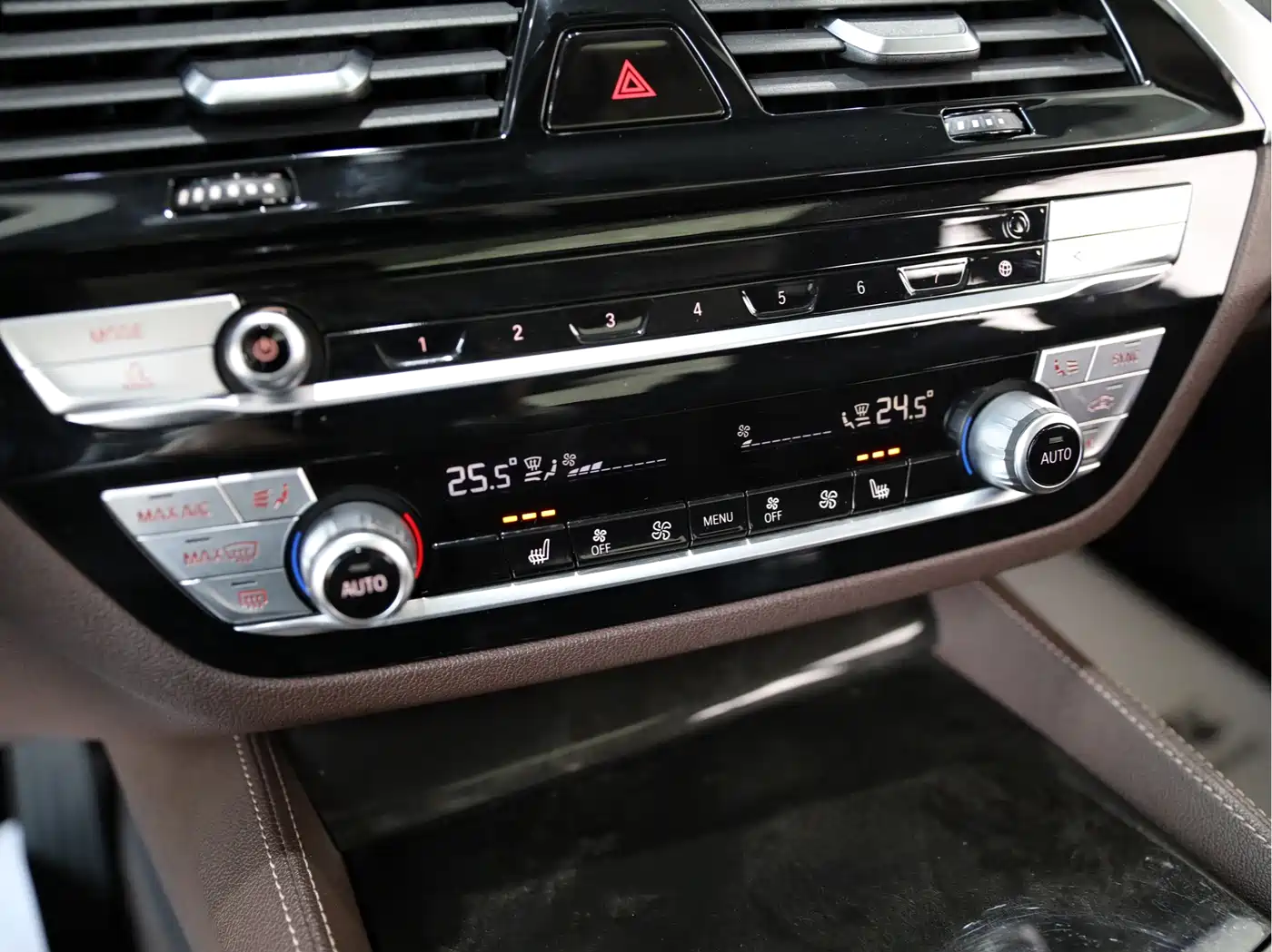 BMW 5 Series 2022 525Li Luxury Package фото 10