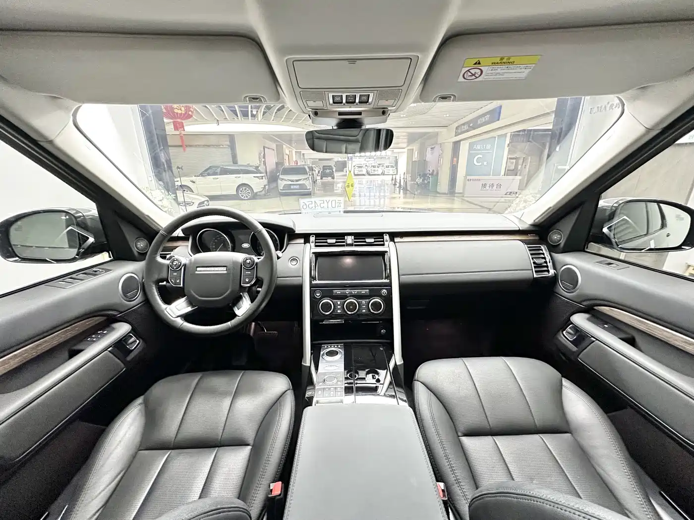Land Rover Discovery 2017 3.0 SC V6 HSE фото 11