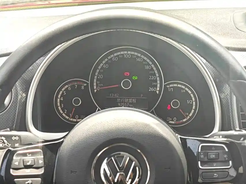Volkswagen Beetle 2013 1.4TSI Luxury фото 7
