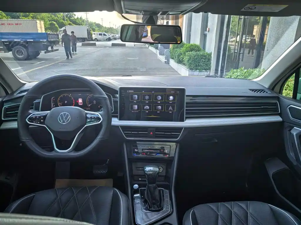Volkswagen Tiguan L 2022 330TSI Automatic 2WD Smart Edition фото 8