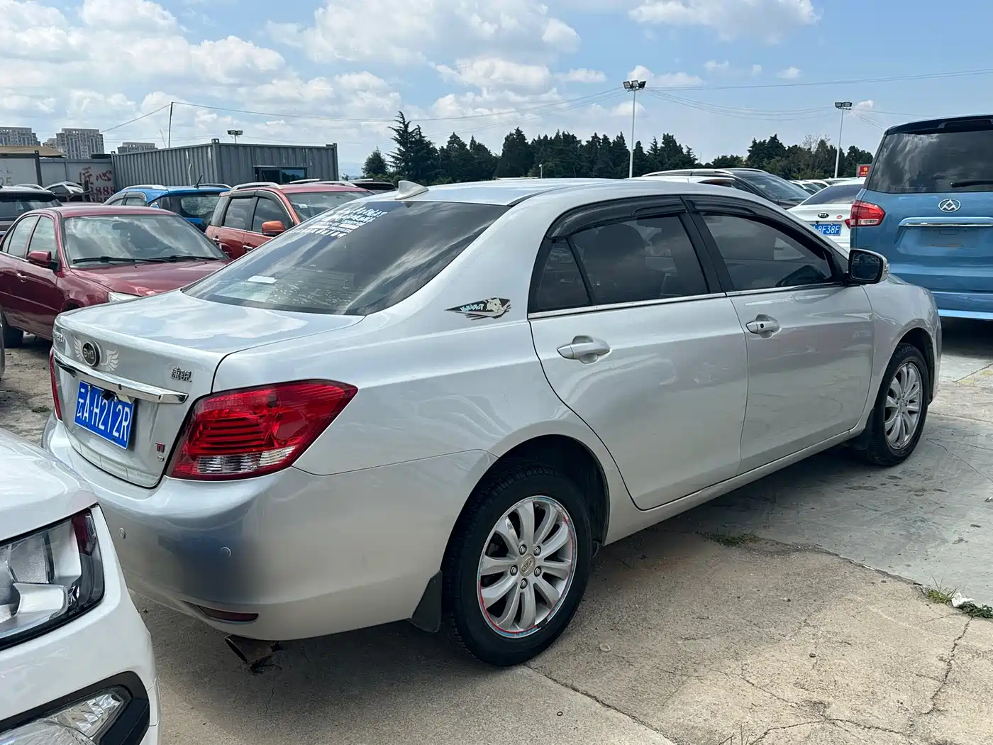 BYD Surui 2013 1.5TI Manual Premium фото 8