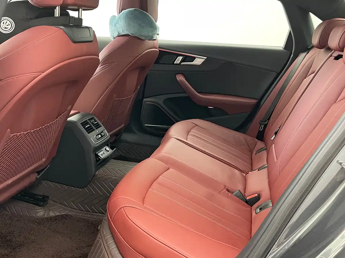 Audi A4L 2024 40 TFSI Luxury Dynamic фото 5