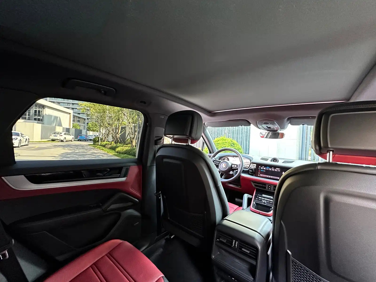 Photo 12 - Porsche Cayenne