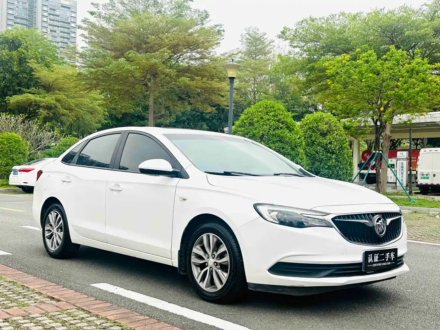 Buick Excelle 2018 18T Automatic Elite фото 3