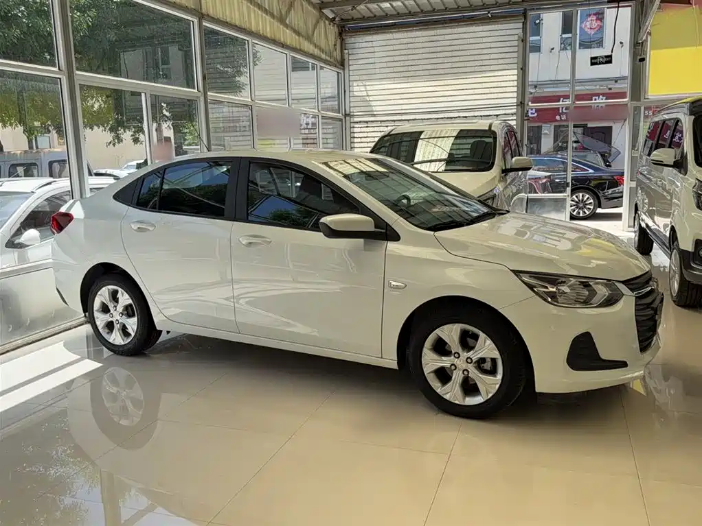 Chevrolet Cavalier 2020 325T Automatic Joy Edition фото 5