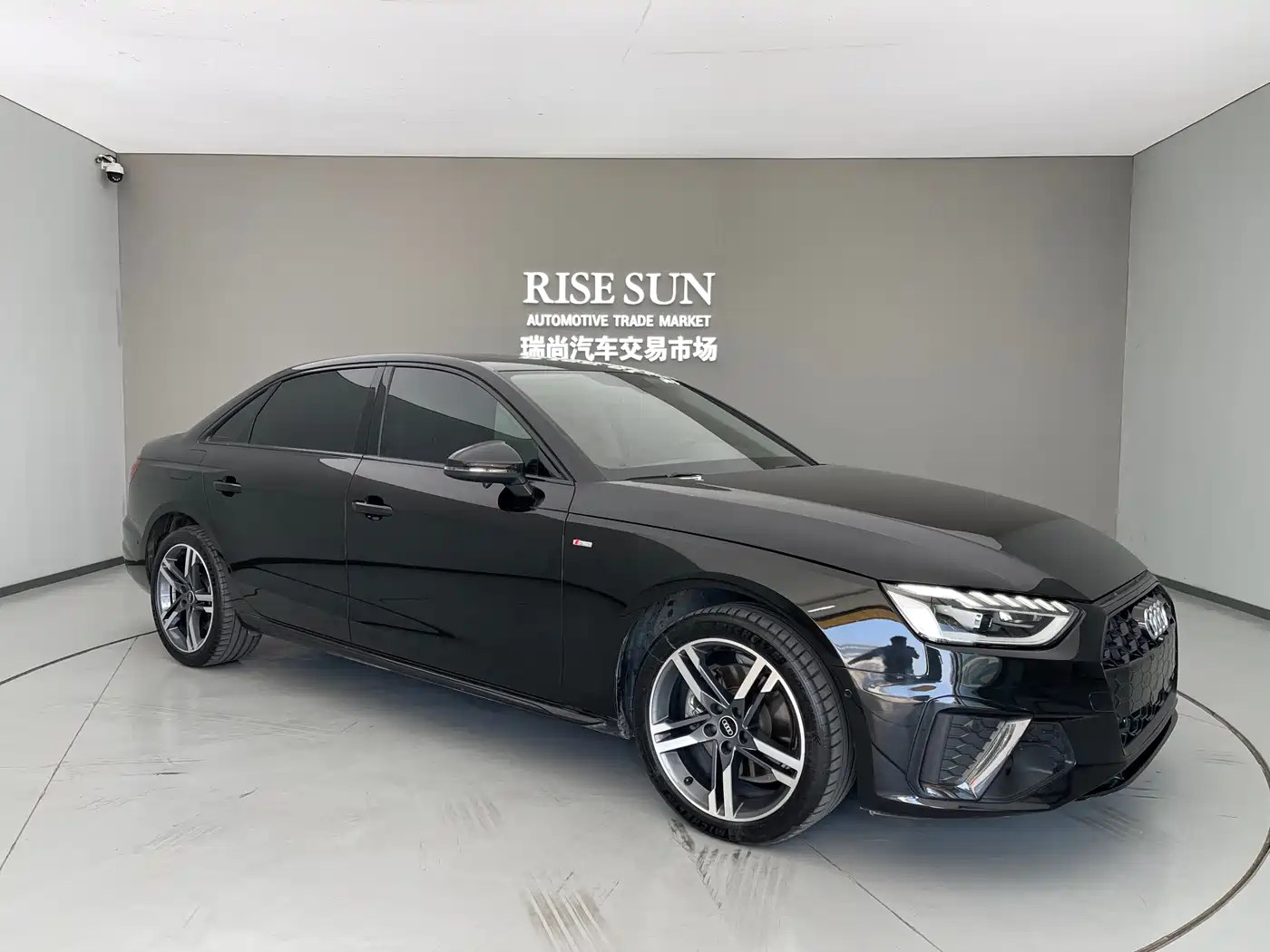 Audi A4L 2022 40 TFSI Luxury Dynamic фото 3