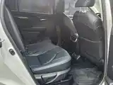 Photo 16 - Toyota Highlander