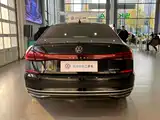 صورة 14 - Volkswagen Passat