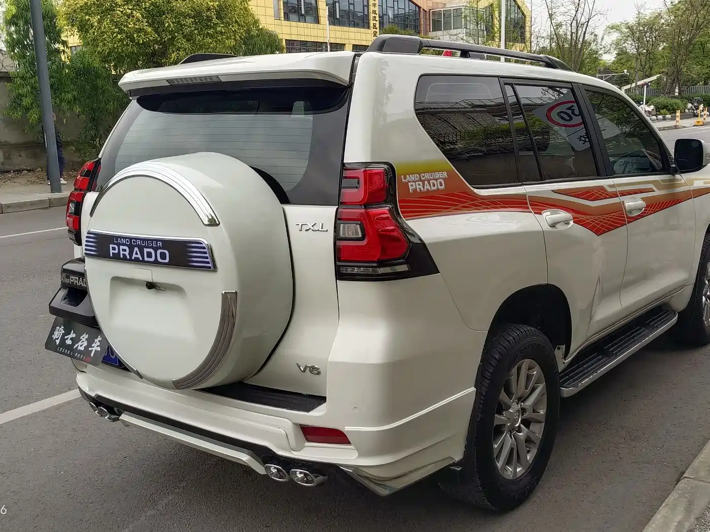 Toyota Prado 2018 3.5L Automatic TX-L Rear-mounted Spare Tire фото 9