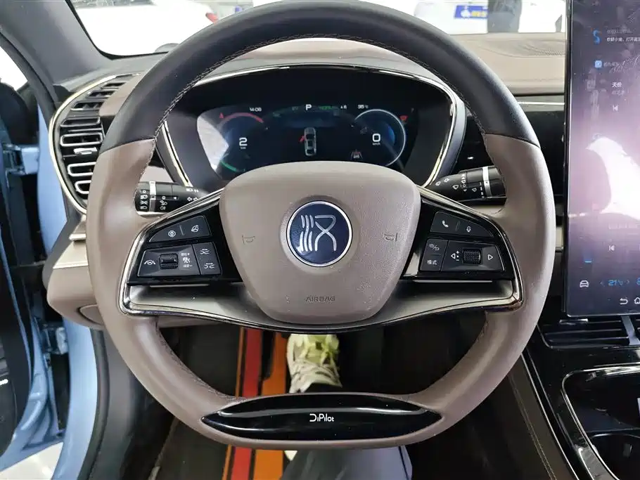 BYD Han 2023 DM-i Champion Edition 121KM Honor фото 15