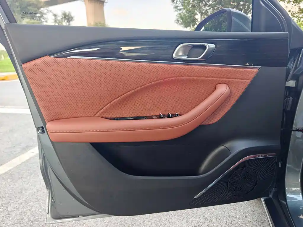 Geely Emgrand 2026