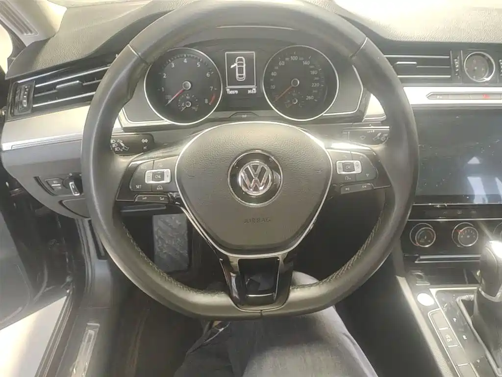 Volkswagen Magotan 2017 330TSI DSG Leading фото 11