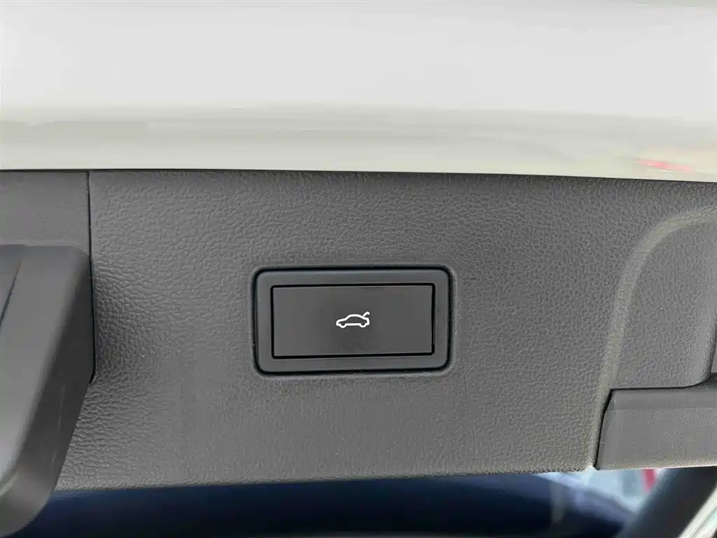 Volkswagen Tayron 2023 280TSI 2WD Luxury Plus Advanced Edition фото 17