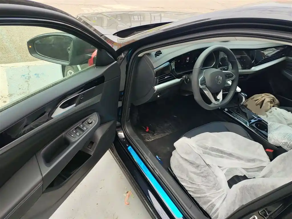 Volkswagen Passat 2026 Outstanding Edition 380TSI Starlight Dragon Soaring Version фото 16