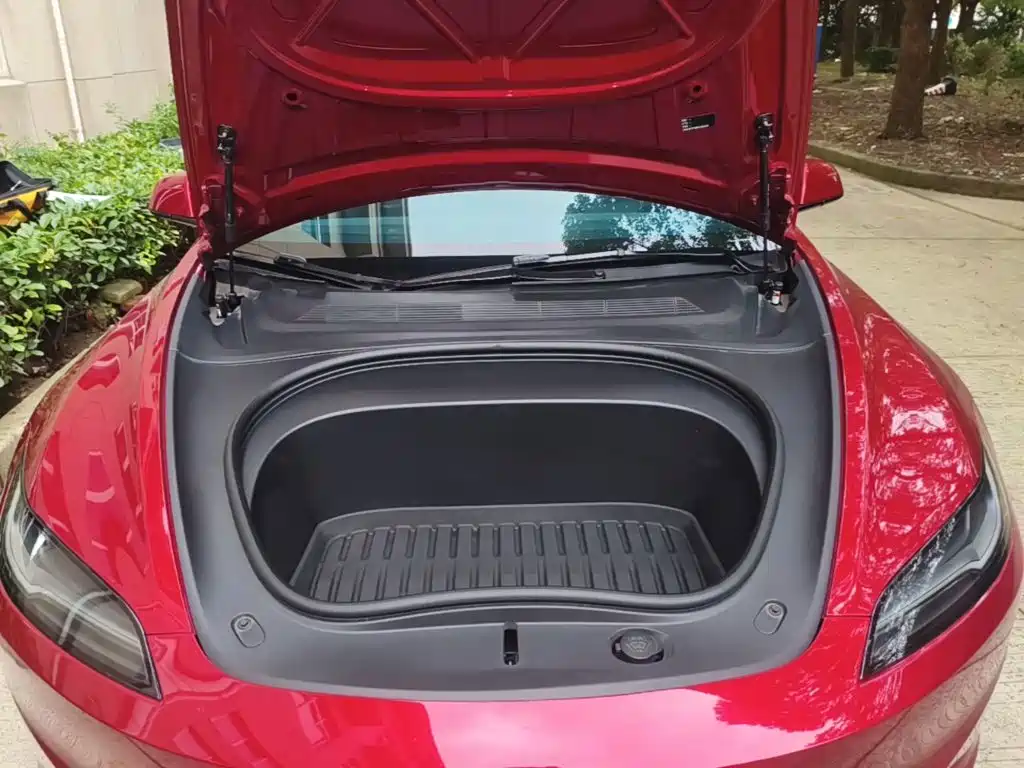 Фото 20 - Tesla Model 3