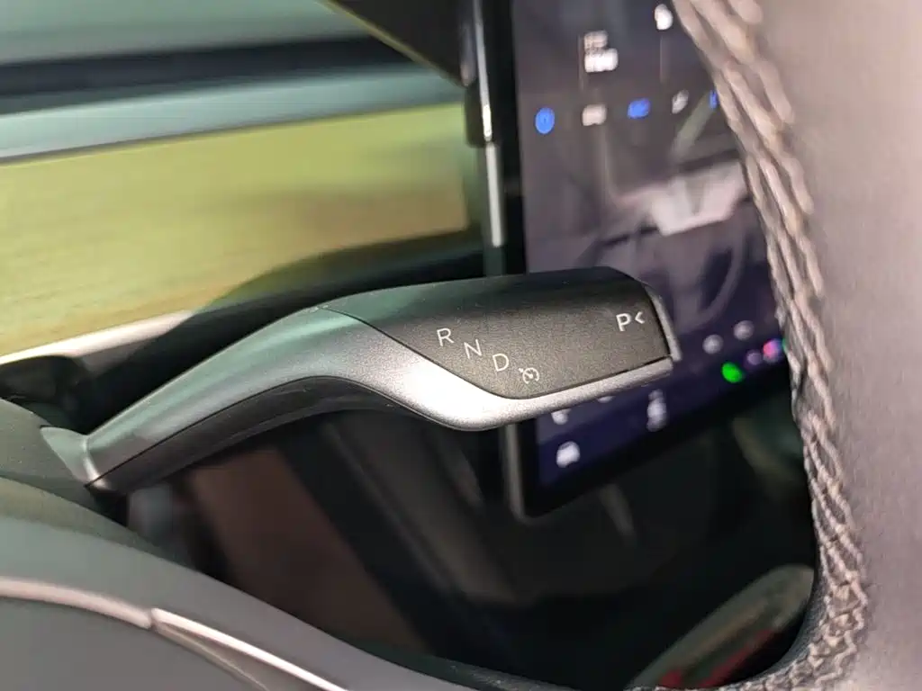 Фото 14 - Tesla Model Y