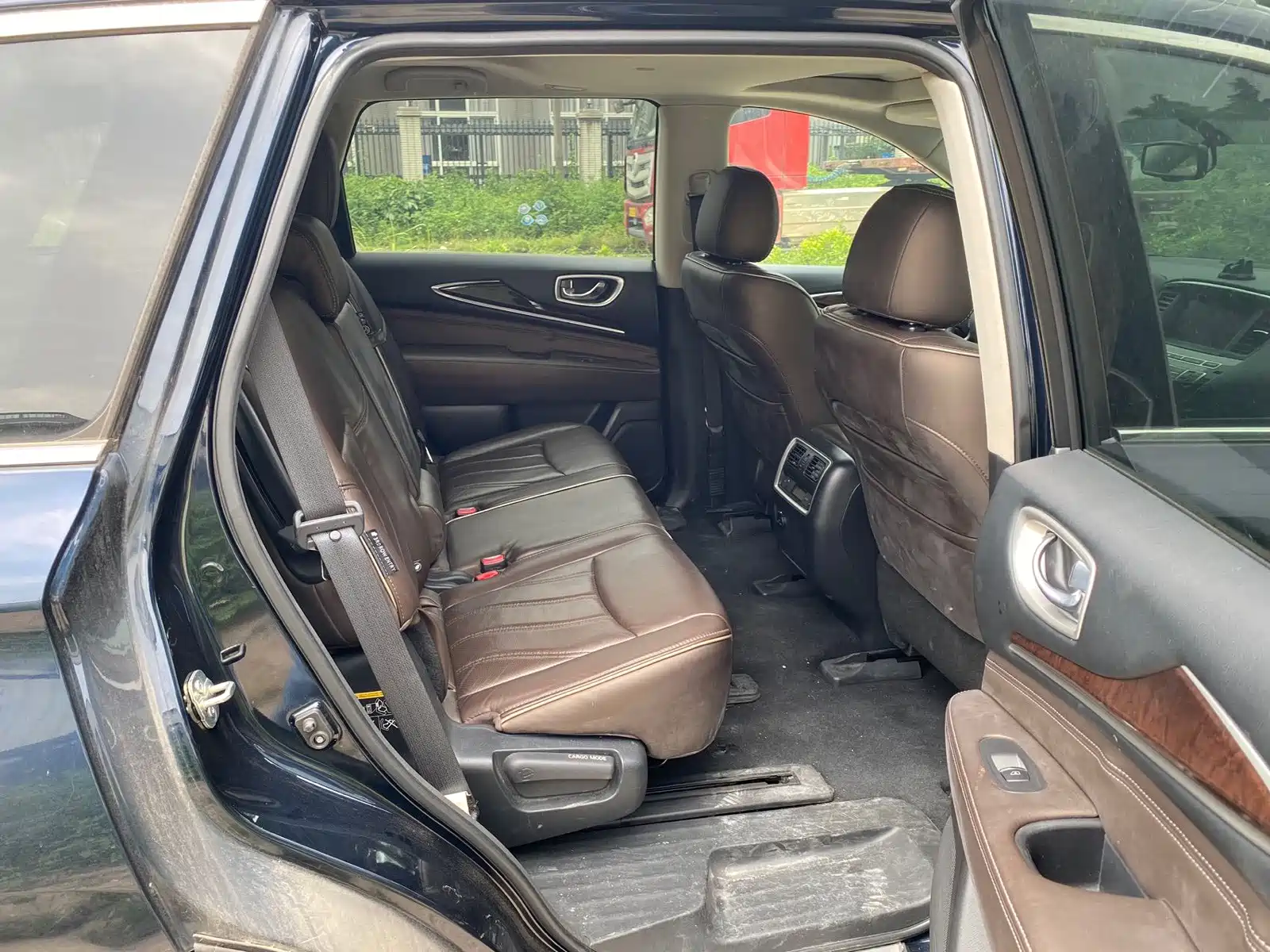 Photo 12 - Infiniti QX60 (Import)