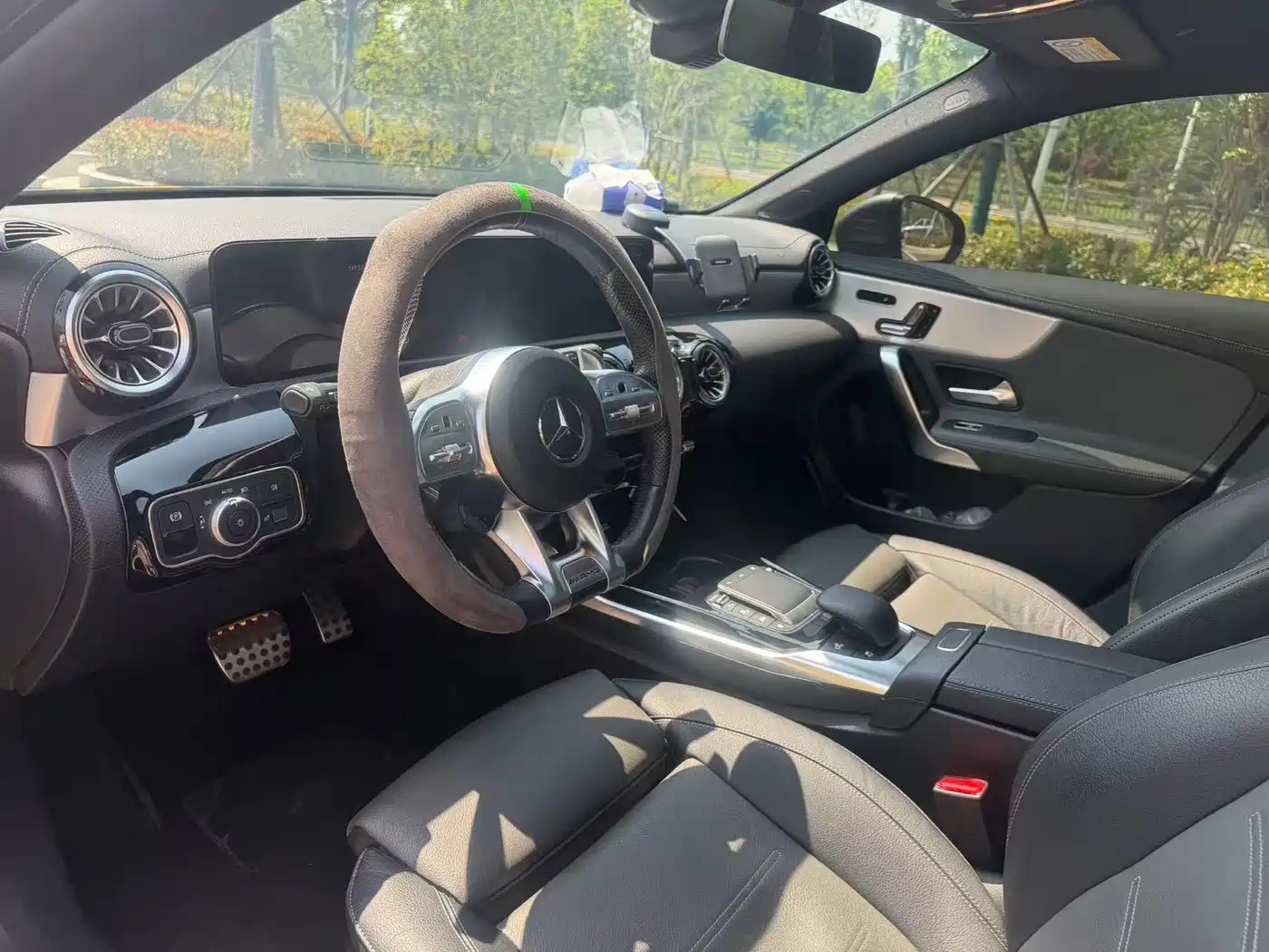 Mercedes-Benz A-Class AMG (Import) 2022 AMG A 35 4MATIC фото 4