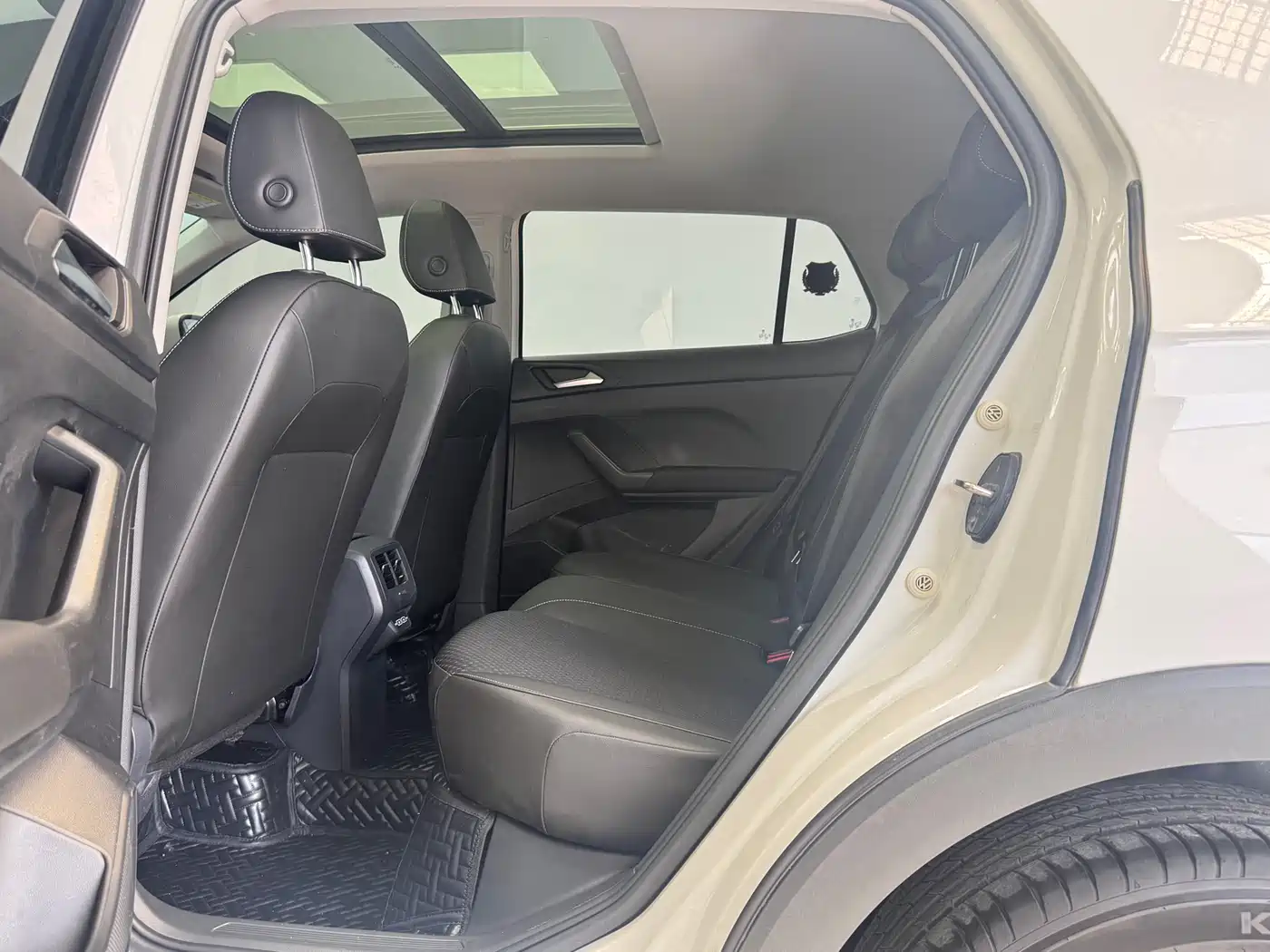 Volkswagen Tanying 2021 1.5L Automatic 30th Anniversary Edition фото 10